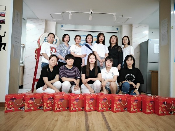 安迅商務(wù)團(tuán)隊（二）